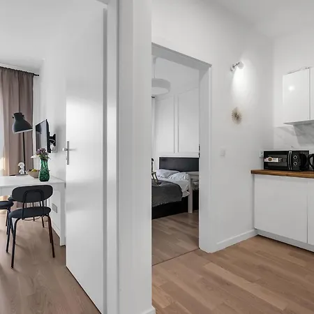 Rondo Daszynskiego N1 - Parking, 8th Floor, View, Subway - By Rentujemy