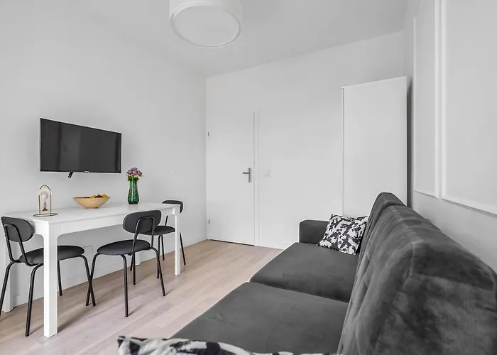 Rondo Daszynskiego N1 - Parking, 8th Floor, View, Subway - By Rentujemy Apartment