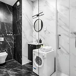 Appartement Rondo Daszynskiego N1 - Parking, 8th Floor, View, Subway - By Rentujemy
